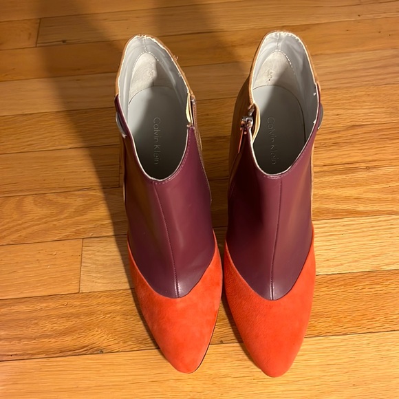 Calvin Klein color block booties in size 7.5 - Picture 2 of 8
